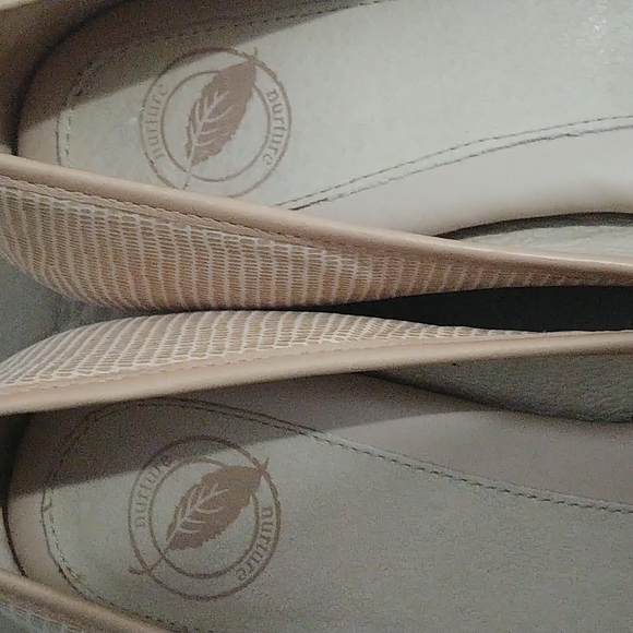 Nurture | Very Comfy flats - Picture 3 of 8